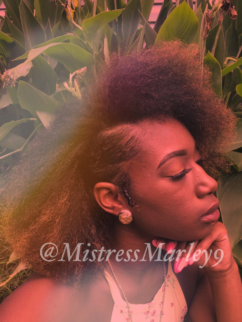 MarleyAquafina's tweet photo. My BLACK features are the reason you crave to be beneath me.
#findom #ebonyfindom #ebonyfemdom #femdomme #bodyworship #findomaddicts #EFDP #cuckhold #cuck #fetish #tribute #whiteslave #WOCP @rt_feet #ODD #DFRT #ebonydomme #ebonybrat #findommebrat https://t.co/B7bhr2rxC7