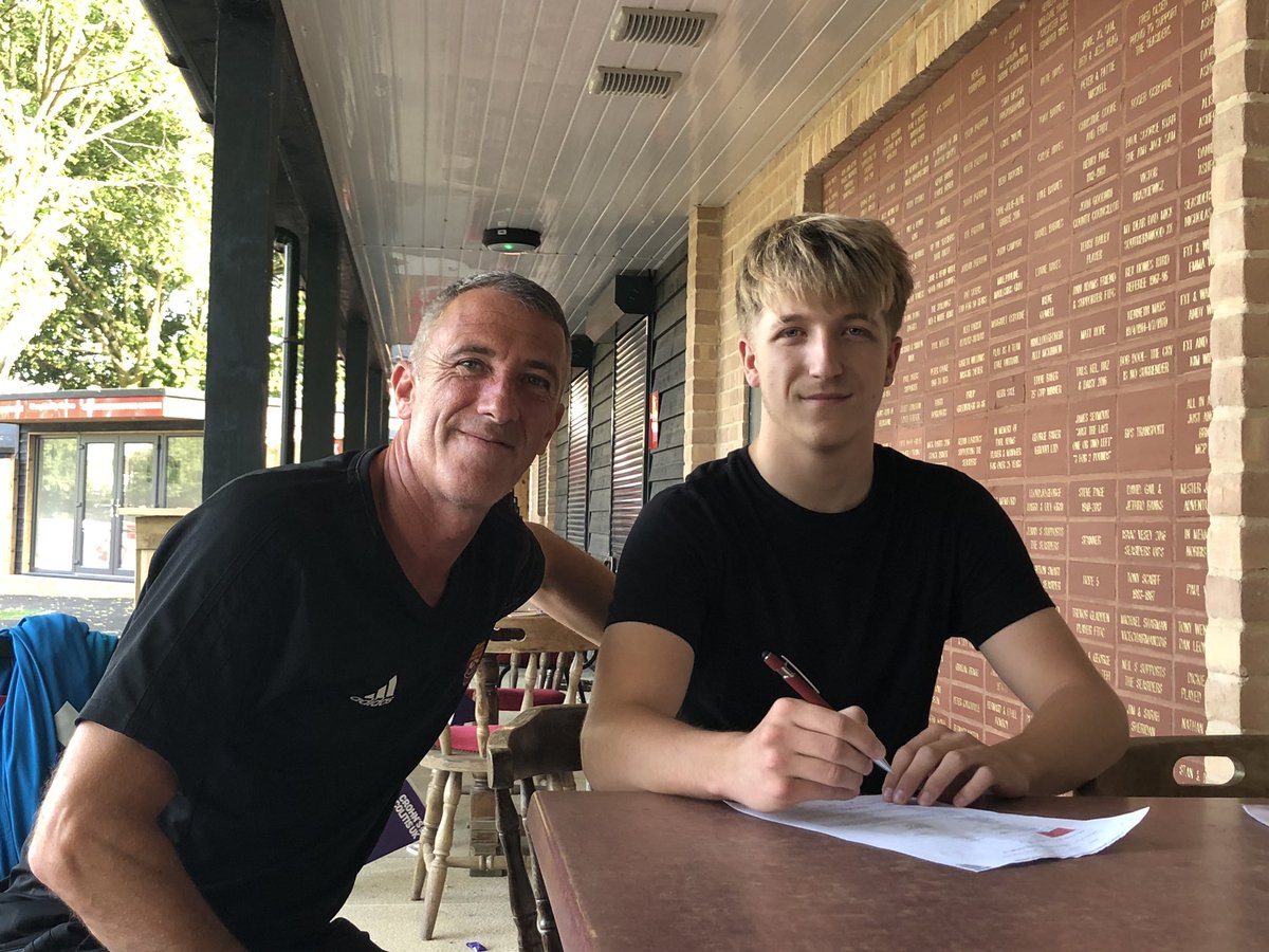 Felixseasiders's tweet photo. We are pleased to welcome keeper Charlie McCarthy to our squad for the 2019/20 season @IsthmianLeague https://t.co/f1jzmf6RxE