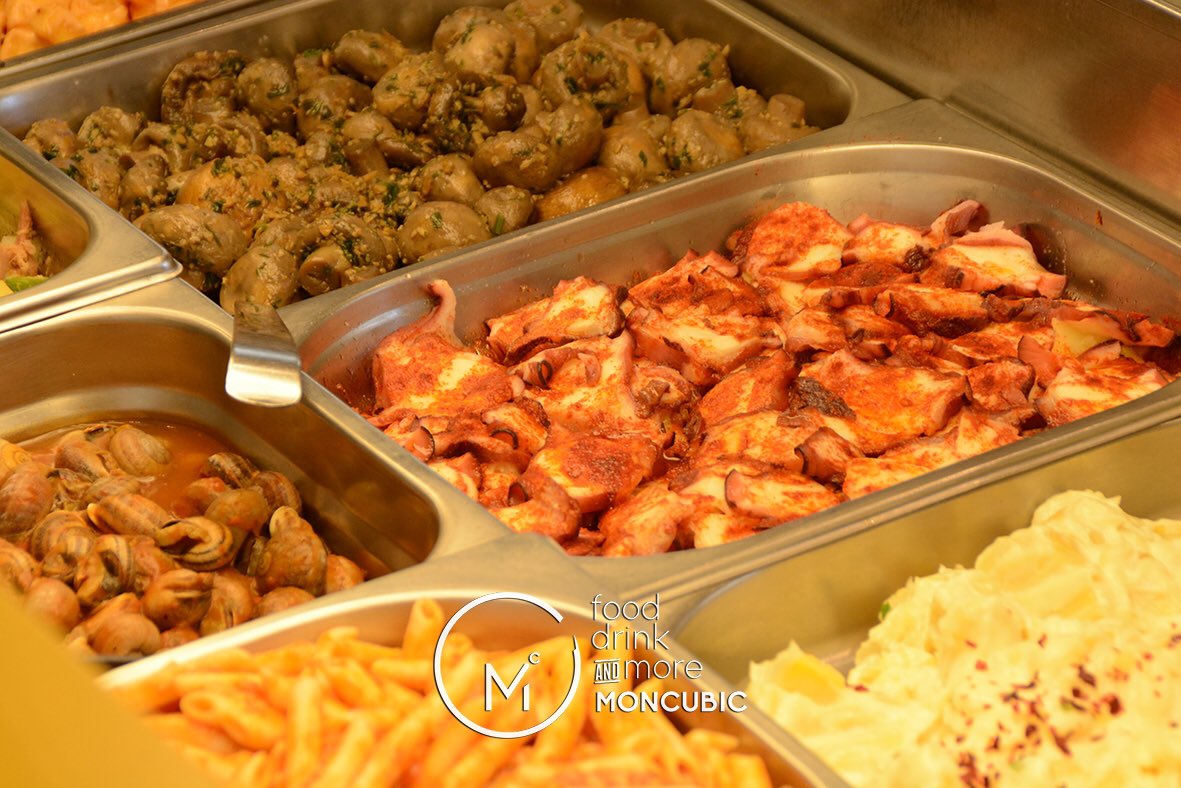moncubic's tweet photo. 💯¿A quién le apetece una ración de pulpo a la gallega para llevar? 🤪Probad nuestras raciones del Take Away para comer en 🏠 #moncubic #fooddrinkandmore #takeaway #comidaparallevar #instafood #pulpo #comida https://t.co/rQAg00A6w8