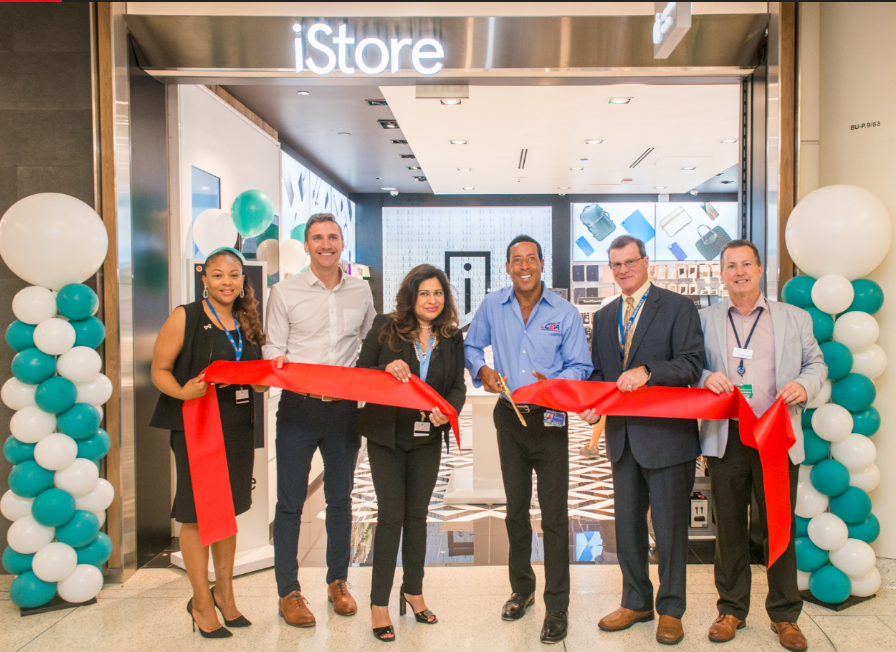 fly2midway's tweet photo. Today the second iStore (Gate B17) arrived at Midway!  An Apple authorized reseller, and tech store, iStore is the perfect destination to purchase colorful headphones, carrying cases, activity trackers, chargers, and more. https://t.co/5YFbsTraMI