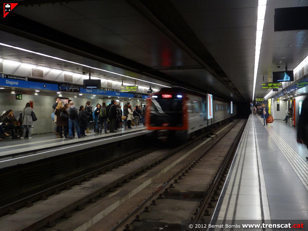 BCNHelpers's tweet photo. 🔷 Detectat intent de robatori a un turista a 📍Diagonal [L5].

👤 Un home quasi calb amb samarreta gris ha intentat agafar el mòbil de la butxaca, però a l’ultim moment el propietari del mòbil se’n ha adonat i ha pogut evitar-ho. 

❗️ Ha baixat a la parada de Diagonal @TMBinfo https://t.co/HIQW1PZBaU
