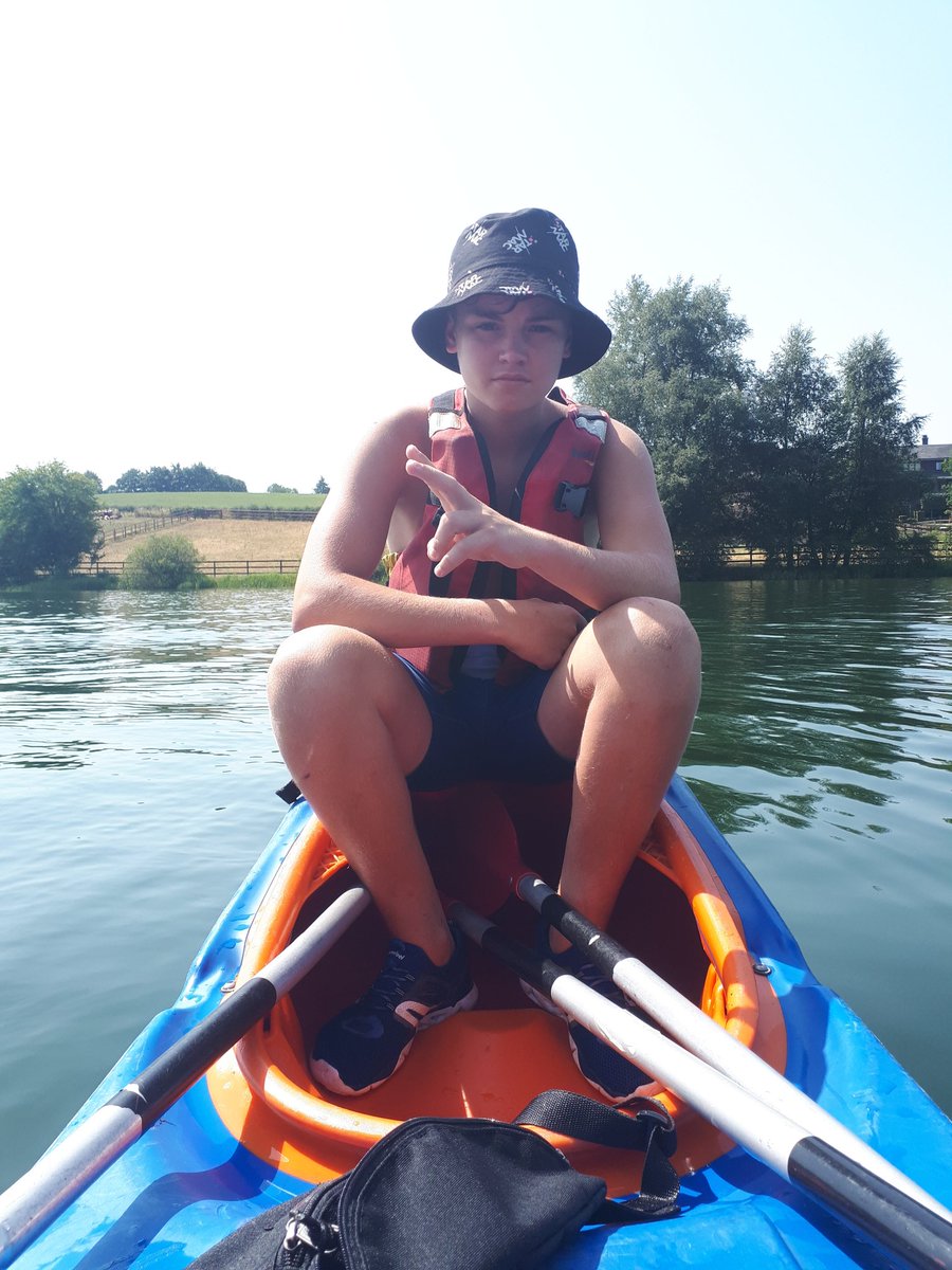 MMTroupe's tweet photo. Aujourd'hui, journée kayak pour rafraîchir les p'tits scouts 🌊🛶☀️ https://t.co/yY2RYH2HGJ