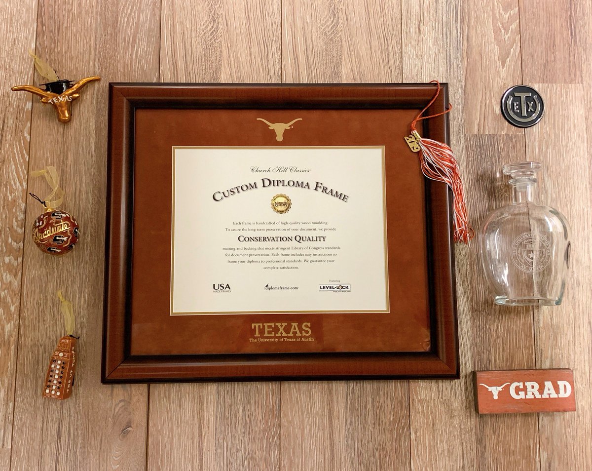 universitycoop's tweet image. You did it. You deserve to show it off! 🎓🤘

Save 20% on in-stock Diploma Frames. Three days only! 📲 bit.ly/2YcT84n

#ClassOf2019 #LonghornGrad #UT19 #HookEm