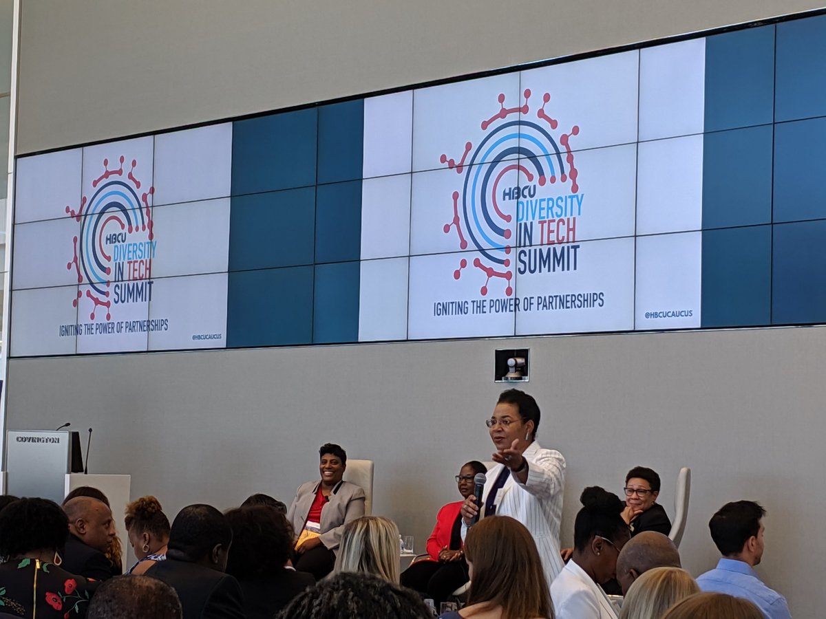 ncatsped's tweet photo. Great discussion with @ncatsuaggies @tonyasmithjacks and Provost from @BennettCollege moderated by Veronica Nelson, Exec. Dir of AMIE highlighting how to create course curriculum partnerships at Public and Private, Small and Large, Tech and Lib Arts HBCUS
#DITSummit2019 https://t.co/BAA0o1uq87