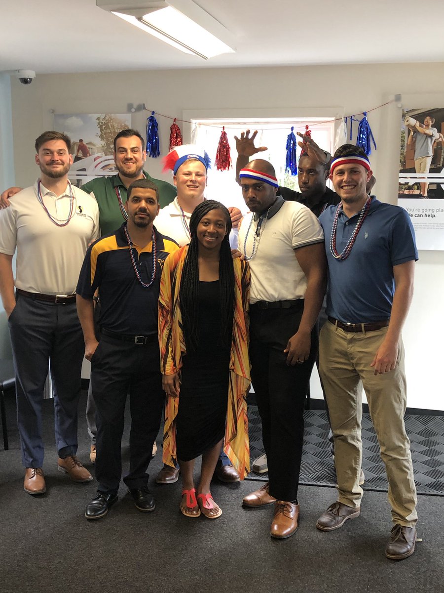 lilbhoff's tweet photo. #NationalInternDay #ERACinterns #enterpriseholdings https://t.co/2DwyNSqcbG