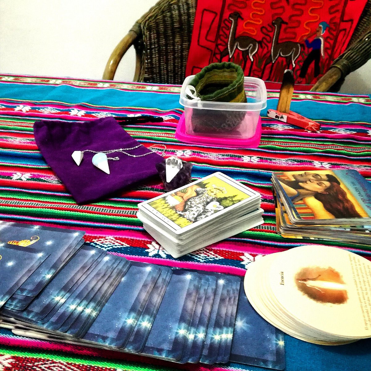 TwMUSICAHOY's tweet photo. En Río de Luz✨ te esperamos para tu lectura terapéutica integrando tarot, oráculos y péndulo (presencial o a distancia) 
Armonizaciones ✨ Chamanismo urbano
🌟
@ceci_barbarito info y solicitud de turnos por DM #tarot #oraculos #pendulo #presencial #adistancia #armonizaciones https://t.co/MxZNPt7zip