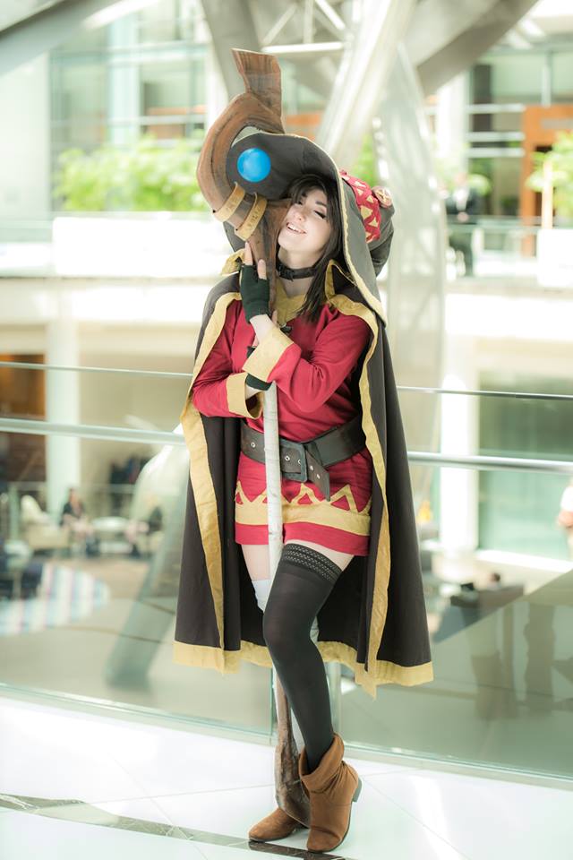 I love my props.... sometimes more than actual people xD
Super loved the magic explosion staff I made for Megumin because I made it look like the ball was floating and glowing

Photo: Dan Seiter

#konosuba #konosubacosplay #anime #animecosplay