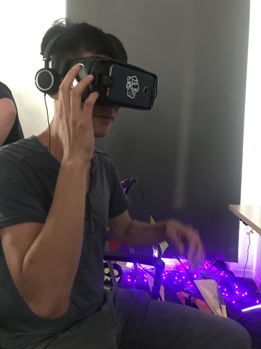 HackandLearn13's tweet image. Hackers being transported to new worlds!!! #hackandlearn13