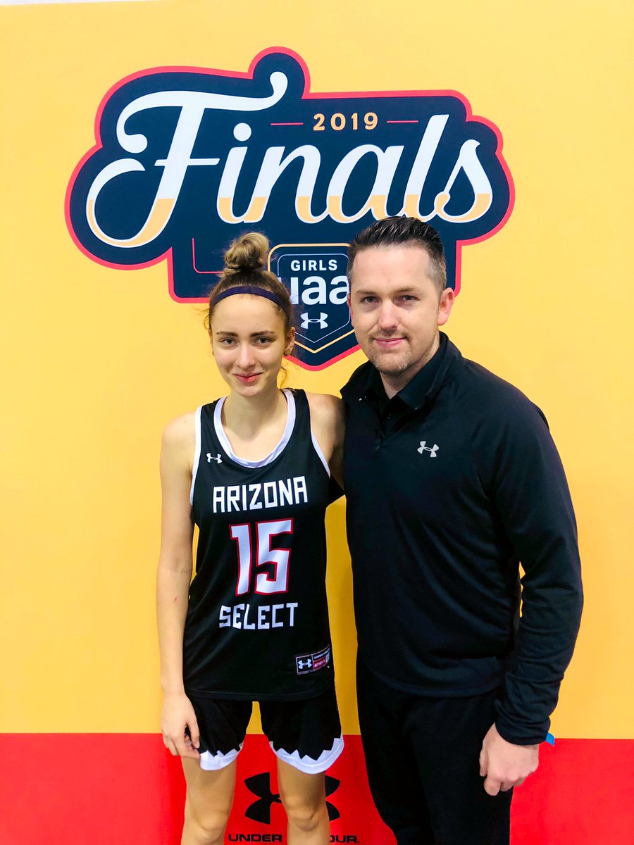 BVPrepHoops's tweet photo. So proud of @Dobrya14 progress this season with @ArizonaSelectBB! Amazing to see her improvement coming from Russia 🇷🇺 less than a year ago. Played against the top competition in the country 🇺🇸 on @GirlsUAA circuit. Was one of the leading scorers on team with a ton of talent. https://t.co/fnIed0GBz5