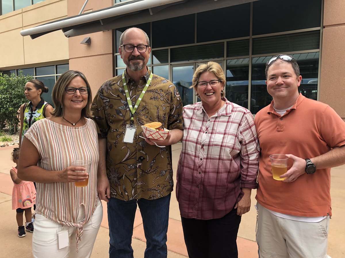 Cherwell's tweet photo. Highlights from our annual #familypicnic.  😊 We love our employees. 🌭🌮🍔 #MakeWorkFamilyFriendly https://t.co/stHHrCP1o6