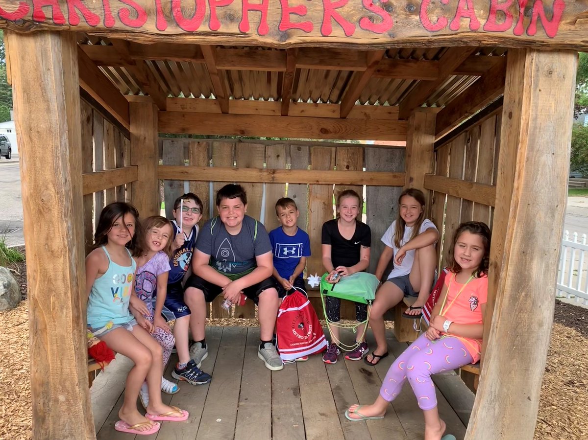 GildasClubDet's tweet image. Photos from Camp Sparkle 2019 are up! You can view them on our Kids &amp;amp; Teens Facebook page (facebook.com/Gildas-Club-Me…) and on our Flickr (flic.kr/s/aHsmFtYACD)!