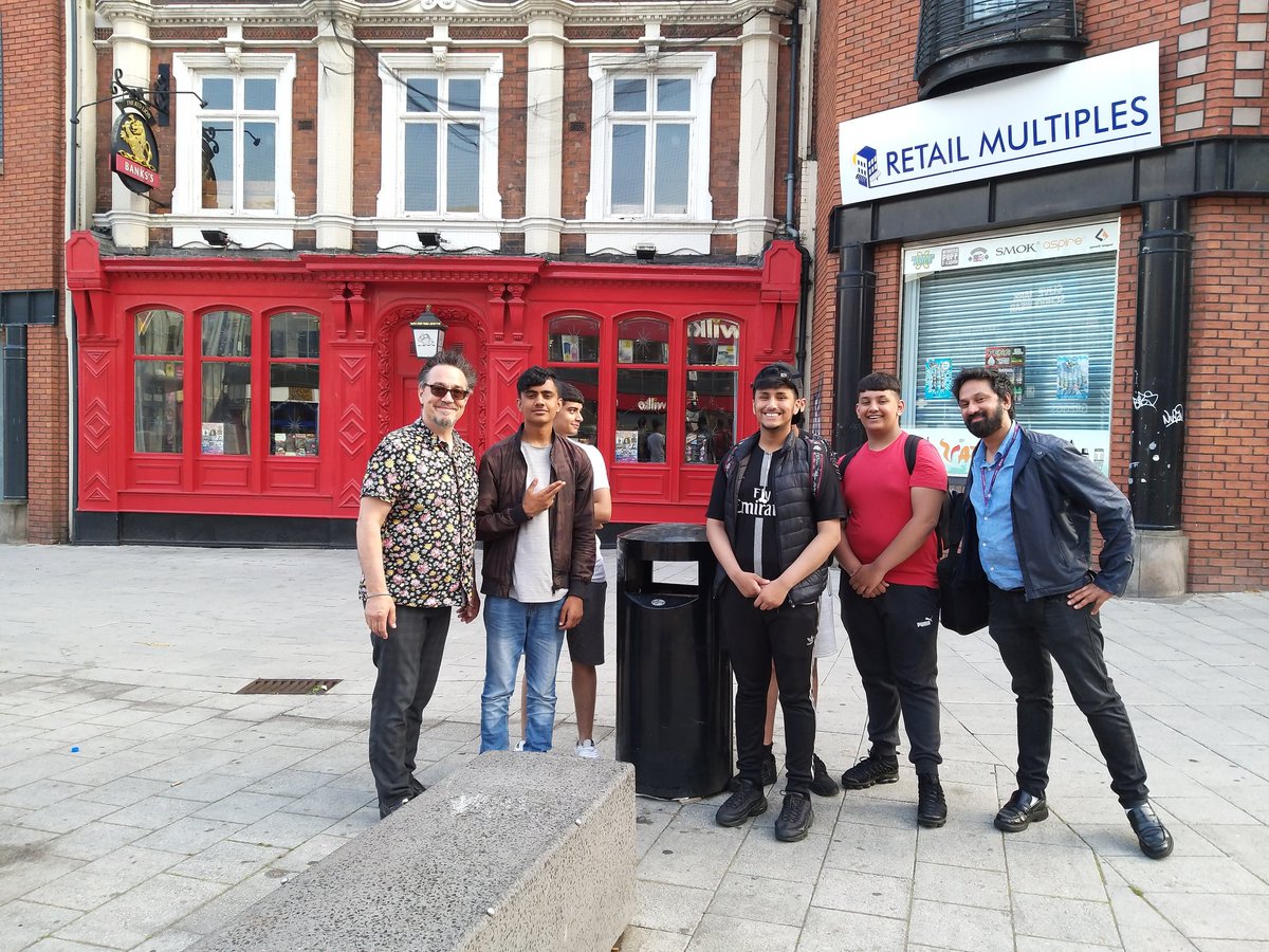WalsallACTION's tweet photo. @TBurfoot @CleanGreenTweet @WalsallCouncil @ISuddle A group of wonderful young people who got the #binlove concept within seconds!
Adults in the Photo: Dr Antonio F-B from Walsall ACTION and Imran Suddle from Walsall For All.
@WalsallCouncil @CleanGreenTweet @ISuddle @Jamal16x @OneWalsallCEO @Zishymandius @DrAntonioFB https://t.co/NcL3SkZxBz