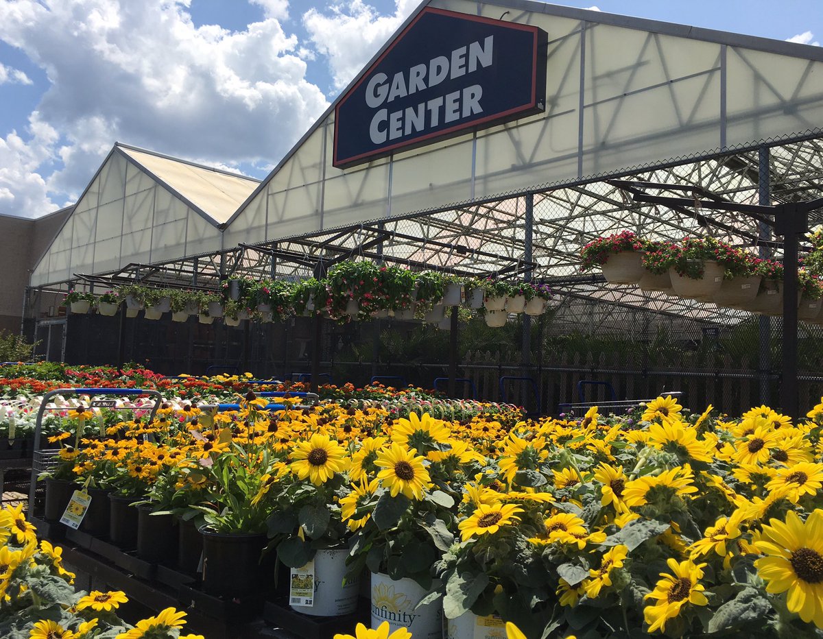 Lowe’s #2589 Abingdon Md. Bursting with Summer color. Stop by today to prep for your weekend events.