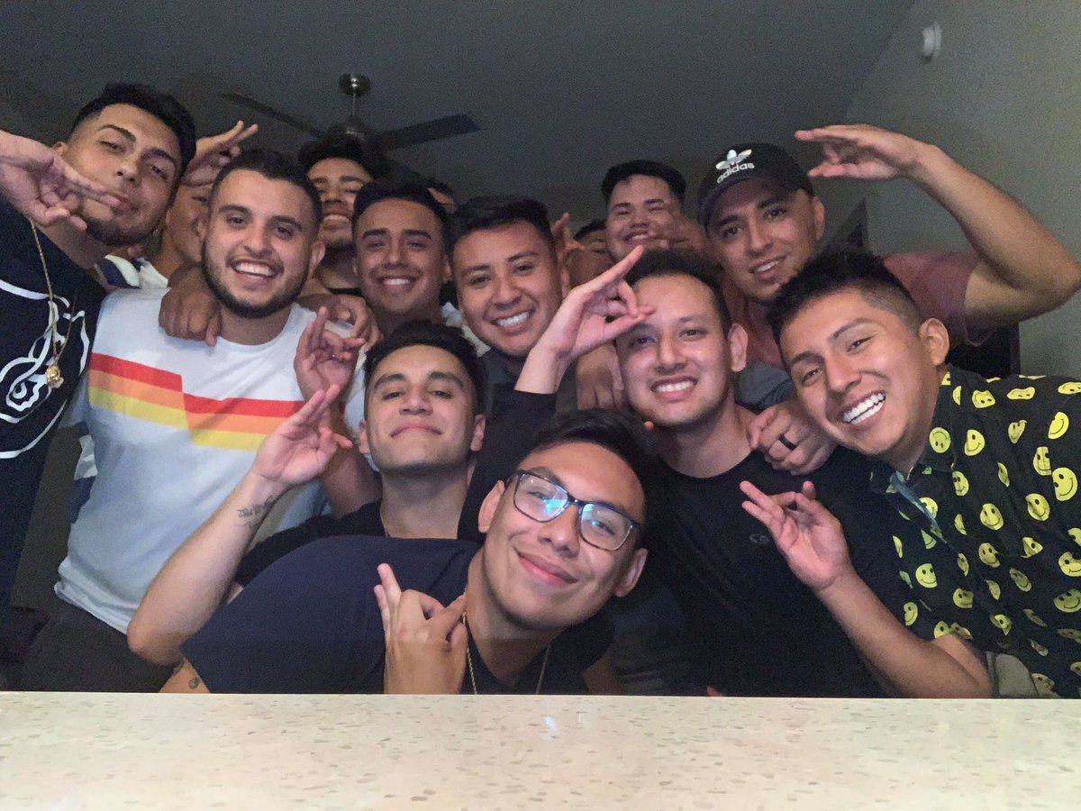 phiotas's tweet photo. That cool moment when Alpha Epsilon meets UIUC ๐ค
#FIA87 #Amistad87 https://t.co/DzAWaBvQhi
