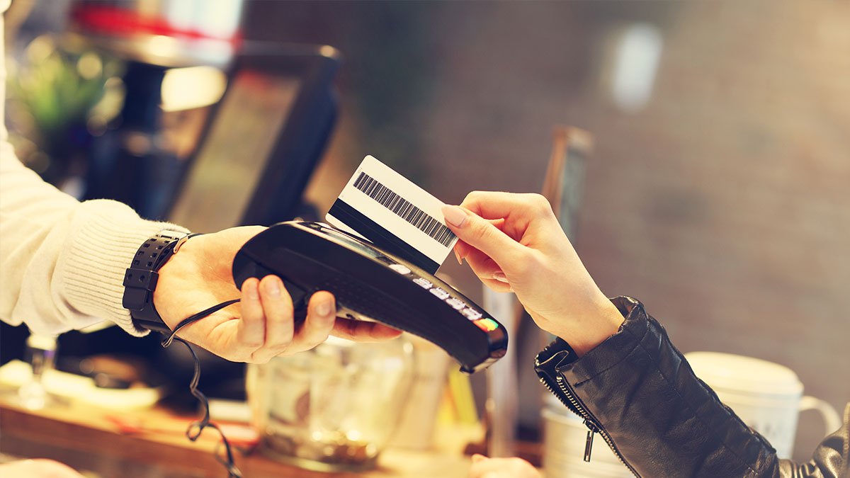 NYGasElectric's tweet photo. Use our U.S. Gas &amp; Electric Visa Platinum Reward credit card for your everyday purchases and receive 1 point for every $ spent. You can redeem your points for name-brand merchandise, gift cards, travel, event tickets and more. #Rewards #CreditCard #NYGE 
https://t.co/CdHI9mrib2 https://t.co/6sUEYUY6KW