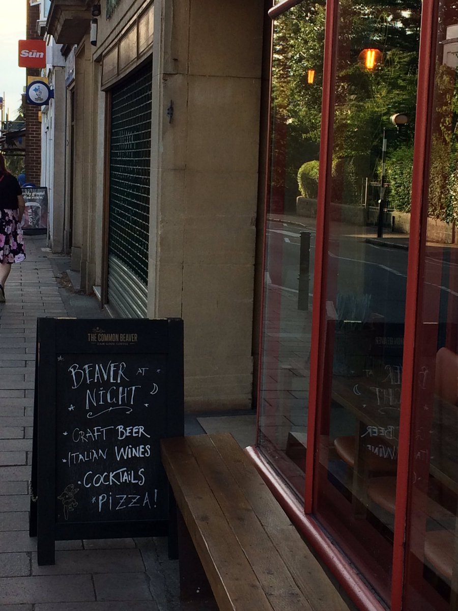 grocer_on_green's tweet photo. Anyone wanting somewhere to just *chill out* on a Thursday and Friday eve, then check out my fellow #MagdalenRoad friends #TheCommonBeaver with a real welcoming laid back feel and most excellent selection of beverages! #ExeterHour 👍 #BeaverNight https://t.co/kIXCJXwOmC