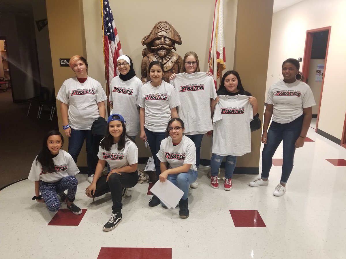 TellezPMS's tweet photo. So excited to introduce our first 2019-2020 group of Pirate Krewe Leaders!. This awesome group will help mentor our 6th graders! Go Pirates! @MiddlePasco https://t.co/lxaNrPSvkJ