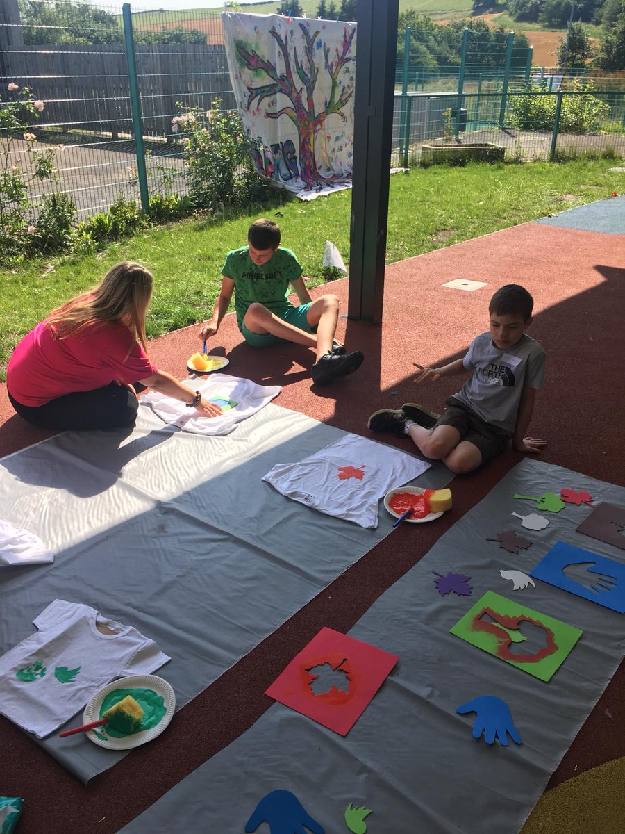 LiveBordersArts's tweet image. An absolute scorcher at Week 4 of the Borders Additional Needs Group (BANG) Summer Activity Camp with Live Borders Arts, Health and Sports development teams! Today saw tremendous tennis, top T-shirt printing and awesome animation! We had a blast 😊