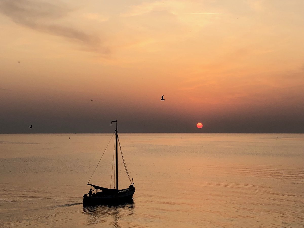 Stappen zojuist de deur en dan dit beeld. Urk is zo mooi.