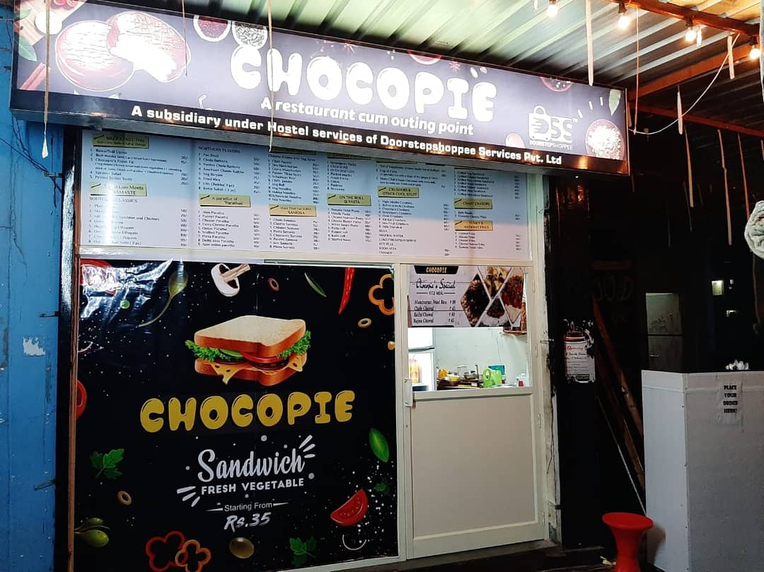 doorstepshoppee's tweet photo. Chocopie operational at ITM University, ITM Universe, VISM!

A major venture under Doorstepshoppee Services Pvt. Ltd. for serving nutritious and hygienic food to the students and staff of educational institutes. It also serves meals to the students residing in the campus. https://t.co/gAyIW6M30x