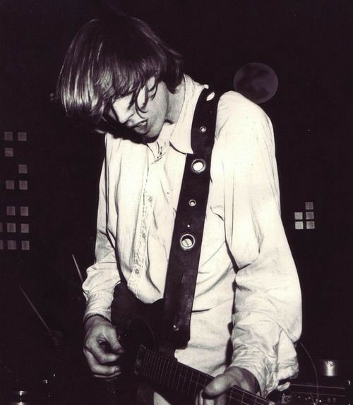 Happy Birthday Thurston Moore 

Sonic Youth - Kool Thing 

 