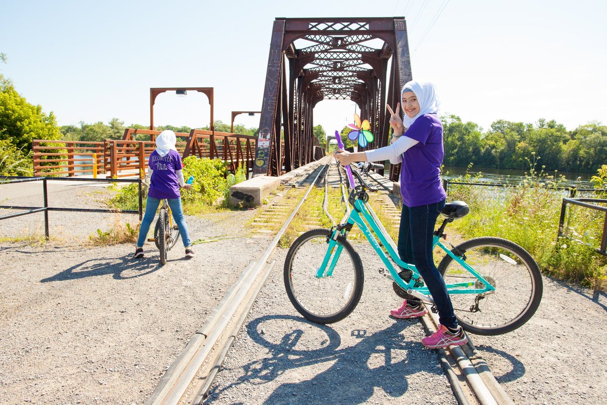 Come bike at <a href="/PTBOPulse/">PTBOPulse</a>! 🚴‍♂️🚴‍♀️
This year, there will be: 
1. Bike lanes animated by <a href="/ptbogreenup/">GreenUP</a>,
2. Bike parking at the corner of Brock &amp; George St,
3. Bike valet at the corner of King &amp; George St!
Make sure to explore the open-street festival in @downtownPtbo on the wheels!