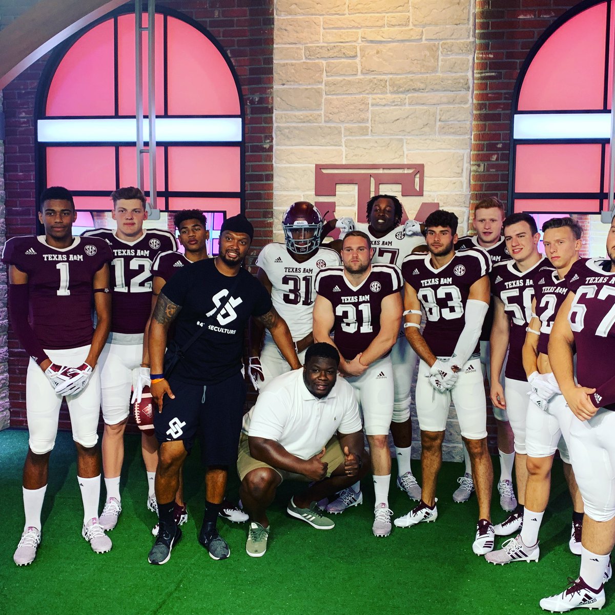 Brandon Collier tweet media