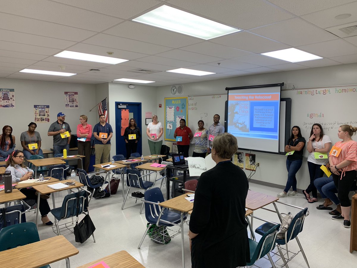 SocialStudiesSuperDuo tweet media