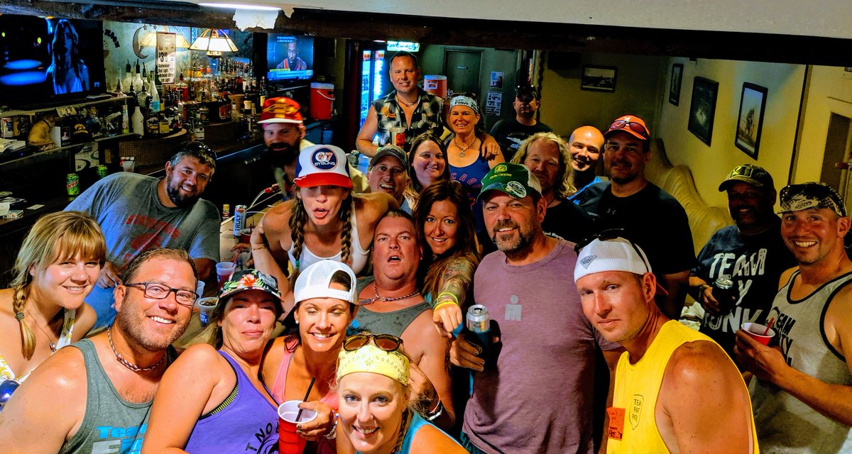 TeamFish00's tweet photo. Fish Day has started. Early. #fishday #fishbus #centerville https://t.co/if6IluRXND