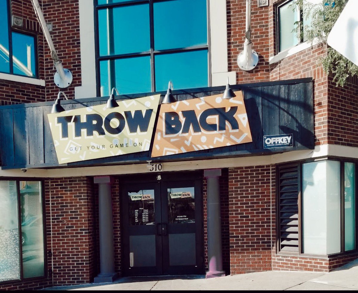BeKansasCity's tweet photo. It’s Thursday! ALMOST the weekend! 🙌🏼 If you’re looking for a place in KC to go out and get down then check out these awesome places! 
1. @updownkc 
2. @ThrowbackKC 
3. @PBRBigSkyKC 
4. @GreenLadyLounge 

Make sure you’re subscribed to our newsletter! 👉 https://t.co/yIKpLDjG2Y https://t.co/hxUX2rYmSF