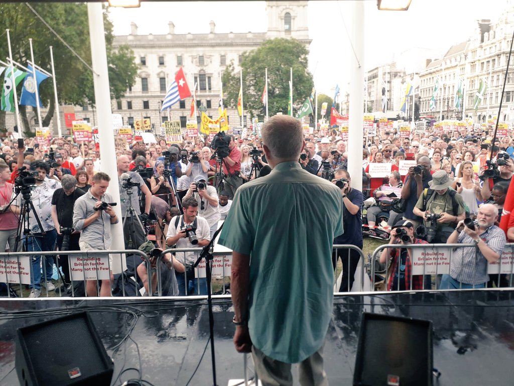 jeremycorbyn's tweet image. Labour has a plan for our country.

We’ll back a public vote on any Brexit deal or No Deal, give the NHS the funding it needs, introduce a real living wage of £10 an hour, kickstart a Green Industrial Revolution, reduce class sizes and give pensioners the dignity they deserve.
