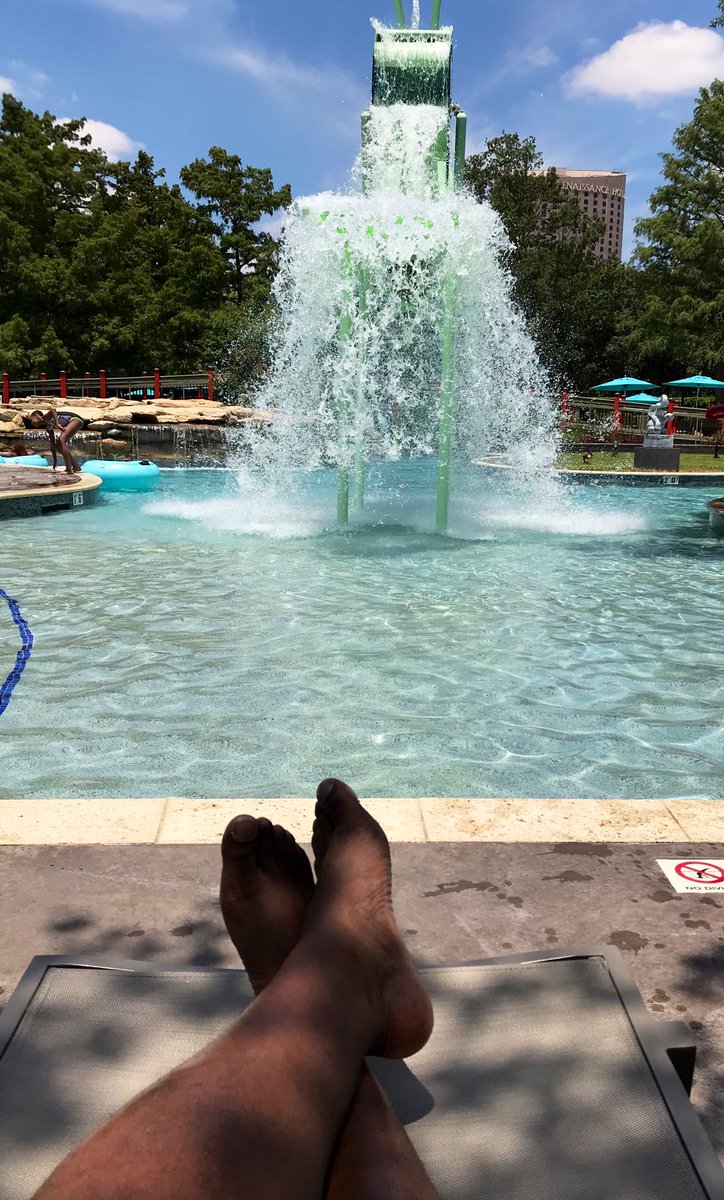 JMcIntosh_1's tweet photo. 2019 Durden family vacation is off to an awesome start. Relaxing poolside with the girls soaking up some sun in Dallas, Texas. #dallas #texas #thedurdenexperience #familyvacation #restandrelaxation #lazyrivers #anatolememories https://t.co/brmUbRrB10