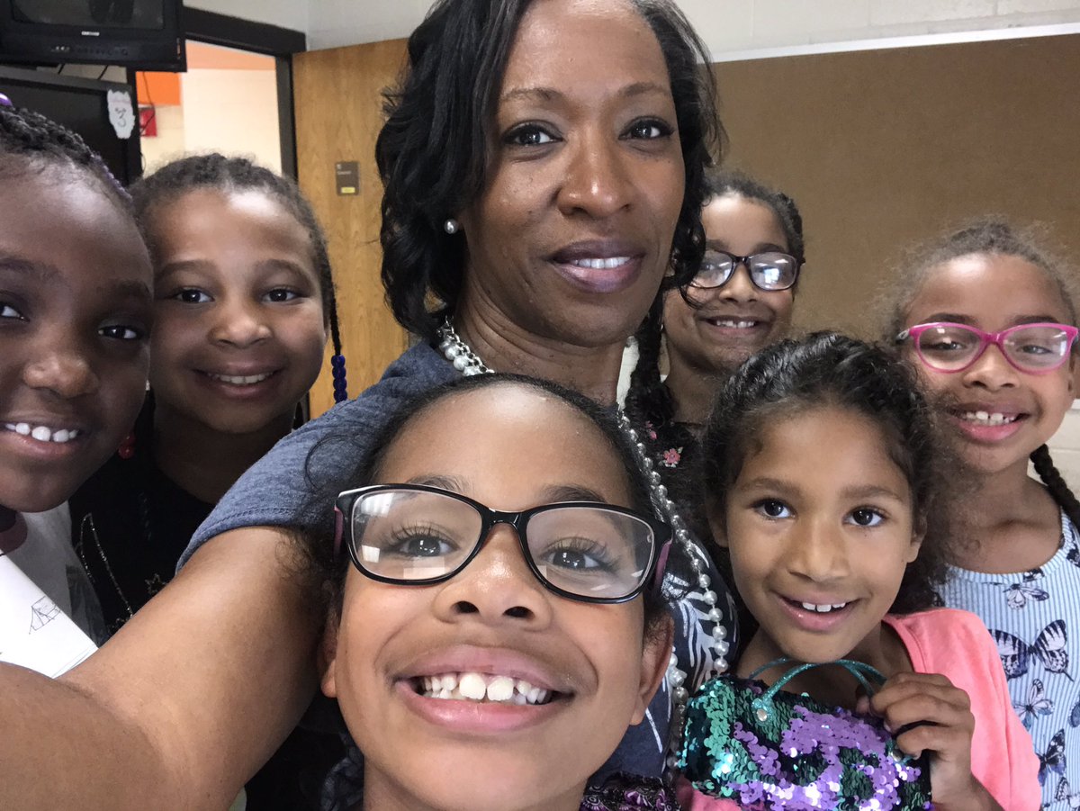 MsDanaJohnson3's tweet image. Last day of Summer Reading Camp....
I&apos;m going to miss this group!!!#2019ccsrtacamp
#campauman2019