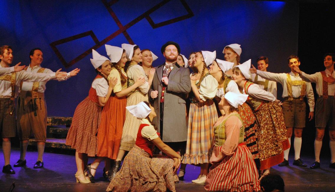 CollegeLightOp's tweet photo. "I recommend going to 'The Red Mill,' more than just an enjoyable evening, what I hope you will find is how this form fits in the history of the American musical" https://t.co/Ag1WetPUZd https://t.co/JYCrihmy4R