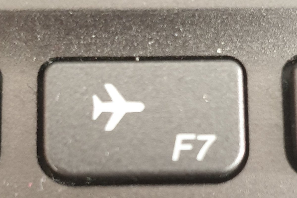 Glataðasti takkinn á fartölvum #flughræddur