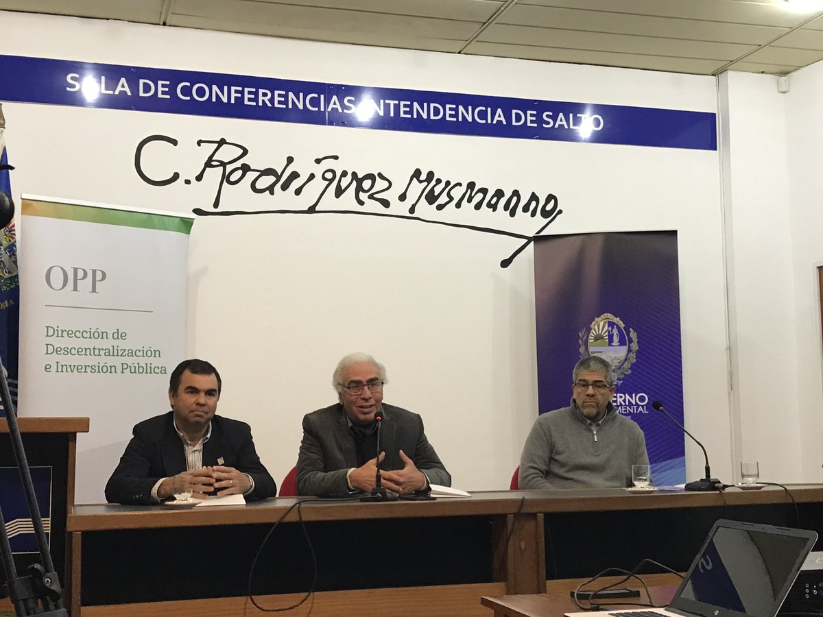2030Salto's tweet photo. #Ahora Apertura del Foro Presentación de la Agenda de Desarrollo Salto 2030 a cargo del Grupo Impulsor 
@oppuruguay @id_salto @SaltoHorticola @DL_Claeh @UCUSalto @ccisalto1 https://t.co/KXVkdYrN3a