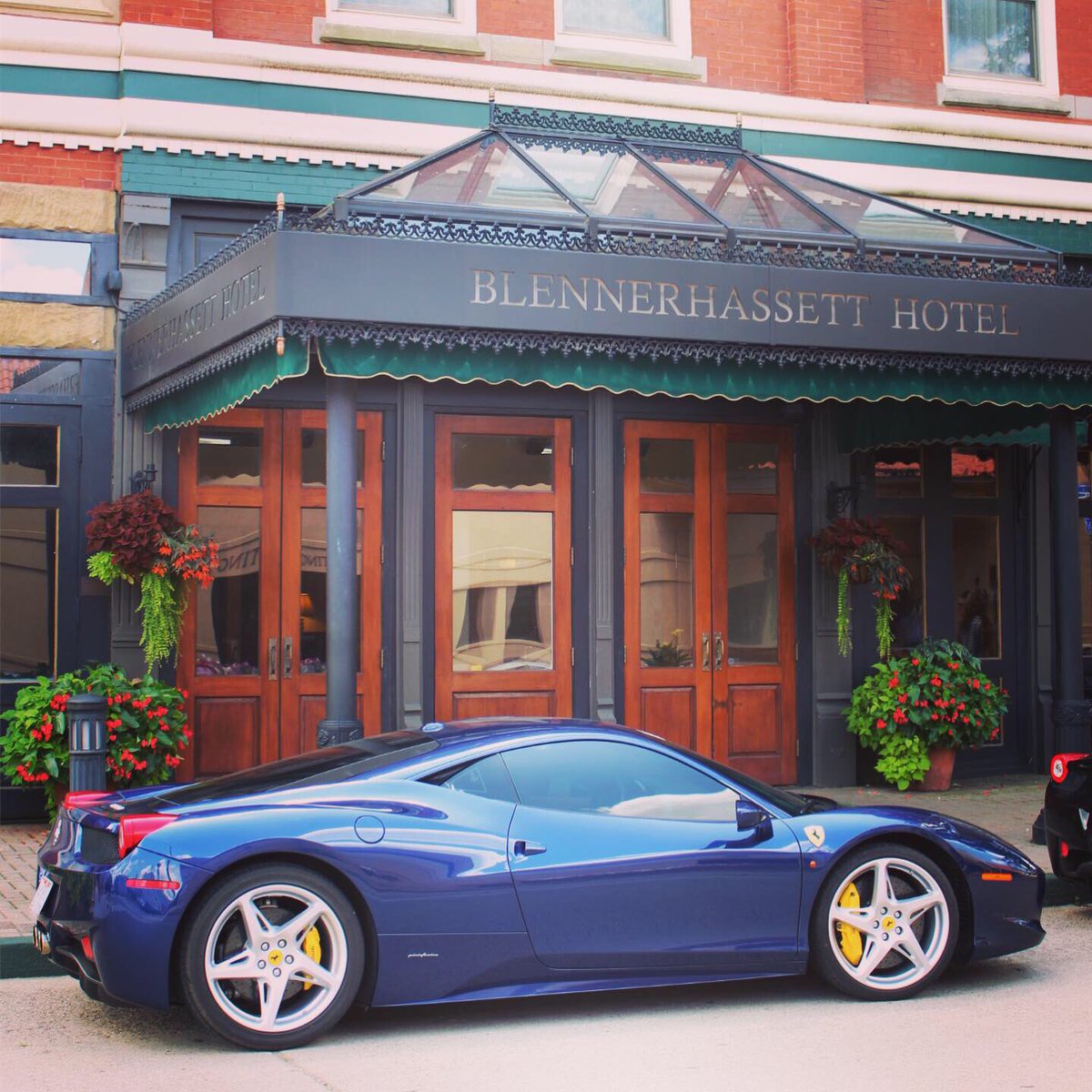 BlennyHotel's tweet photo. Safe travels @ferrariclubofamerica_ohio! Thanks for making the Blennerhassett Hotel a stop on your club cruise! #vroomvroom #blennyhotel https://t.co/6YqI9LwAHg