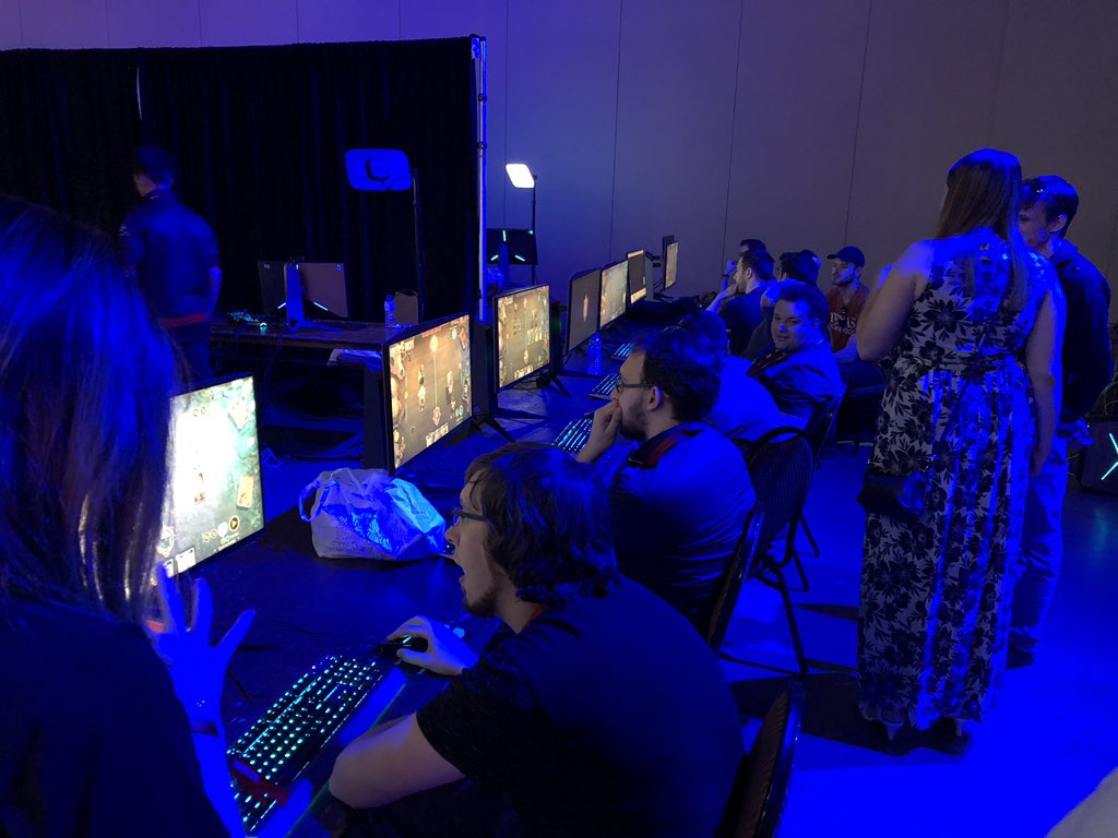 TESLegends's tweet photo. Many of our #TESLegends Masters Series finalists are taking advantage of the practice area ahead of tomorrow's event! #TESLMasters #QuakeCon https://t.co/xXHlgkgcK9