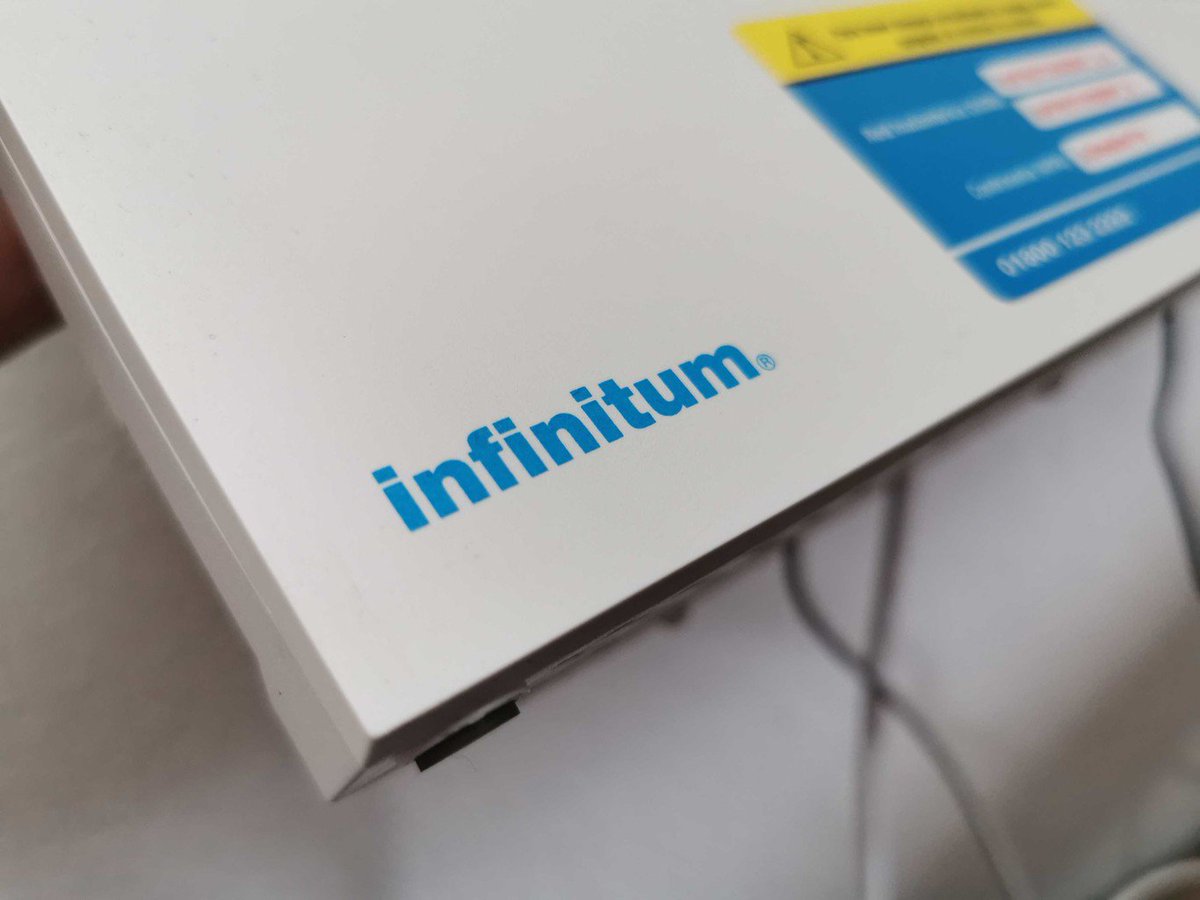 XatakaLATAM's tweet photo. Ni aunque reinicies tu módem, el internet #Infinitum de Telmex está fallando en todo el país

https://t.co/wBOxzyZQ7v https://t.co/fuerTBHJ0B
