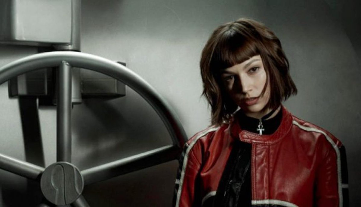 S a r a ☮️ tweet media