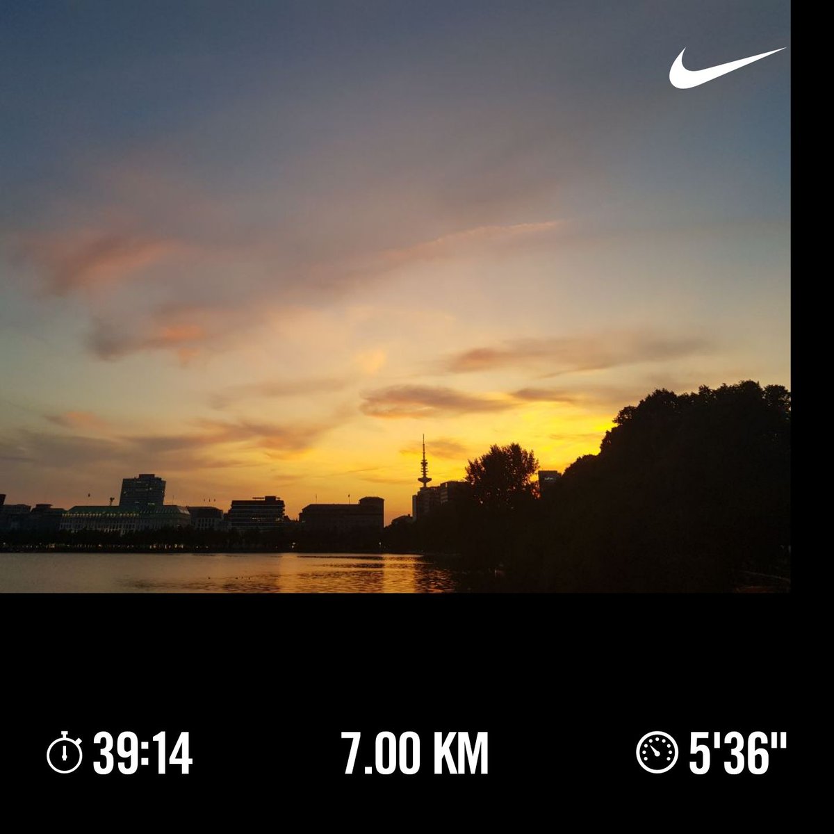 cteXedam's tweet photo. #Hamburg #Amsterdam21 @visitHamburg #partyanimal #sommer https://t.co/erWmEbSspj