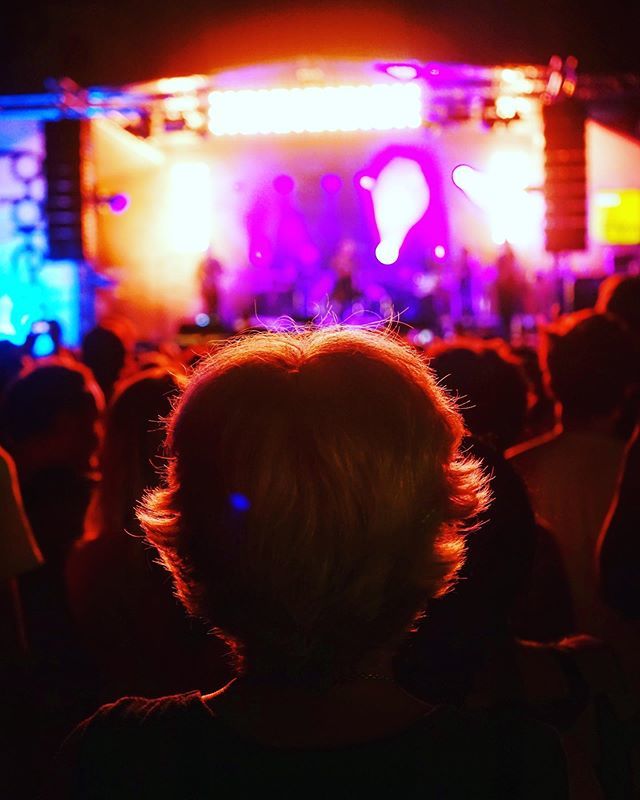 EVERYONE wants the Wurst tonight. 👵🏻
#thewurst #wurst #conchita #conchitawurst #popfest #granny #grandma #popfestwien #vienna #wien #mitteninwien #ihavethisthingwithvienna #illgrammers #moodygrams #lowlightleague #viennalove #wienlove #wienliebe #austria… ift.tt/2YgSXoR
