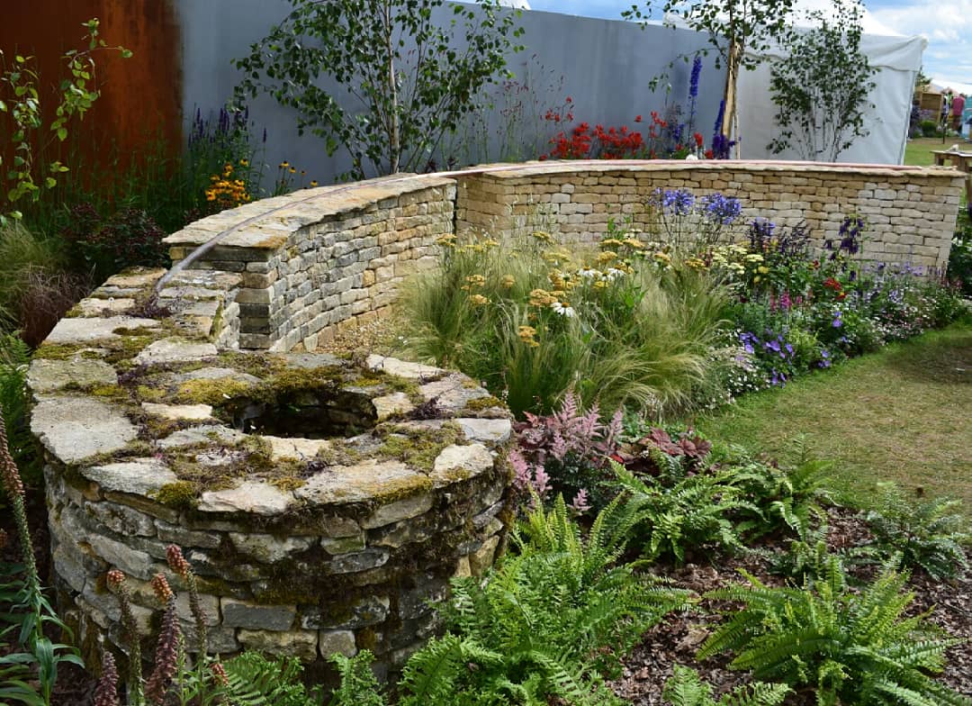 hilltopkat's tweet photo. Just finished gathering all our photos from the RHS Tatton Park Flower Show! It was amazing! These are a few of our favourites! 😊 #rhs #tattonpark #flowers #flowershow #outdoorlife #simplethings #justbe 
https://t.co/BOvBQ1RqJC https://t.co/x0cbegvVQ5