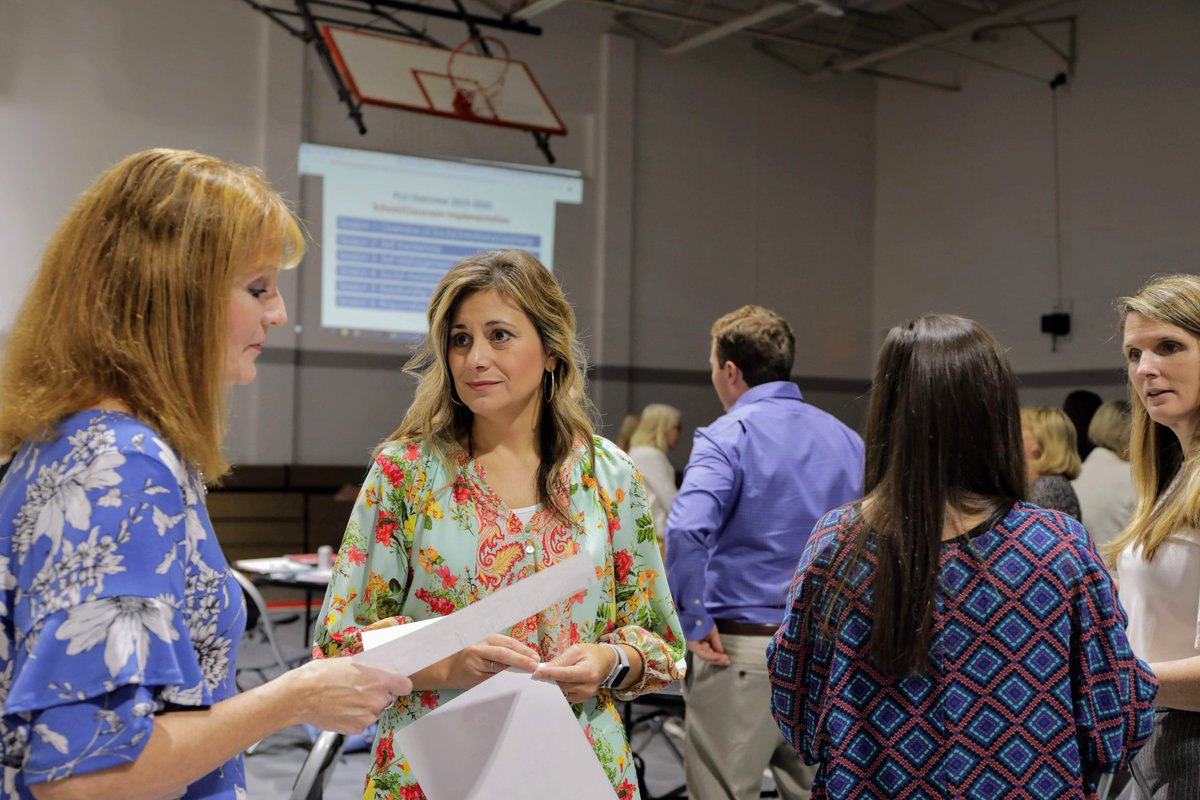 ShelbyALSchools's tweet photo. District leaders met today for their annual Back to School Administrators meeting today, where they discussed the Social Emotional Learning professional learning focus for the upcoming year. #ShelbyTogether https://t.co/oZprpOFZ2W