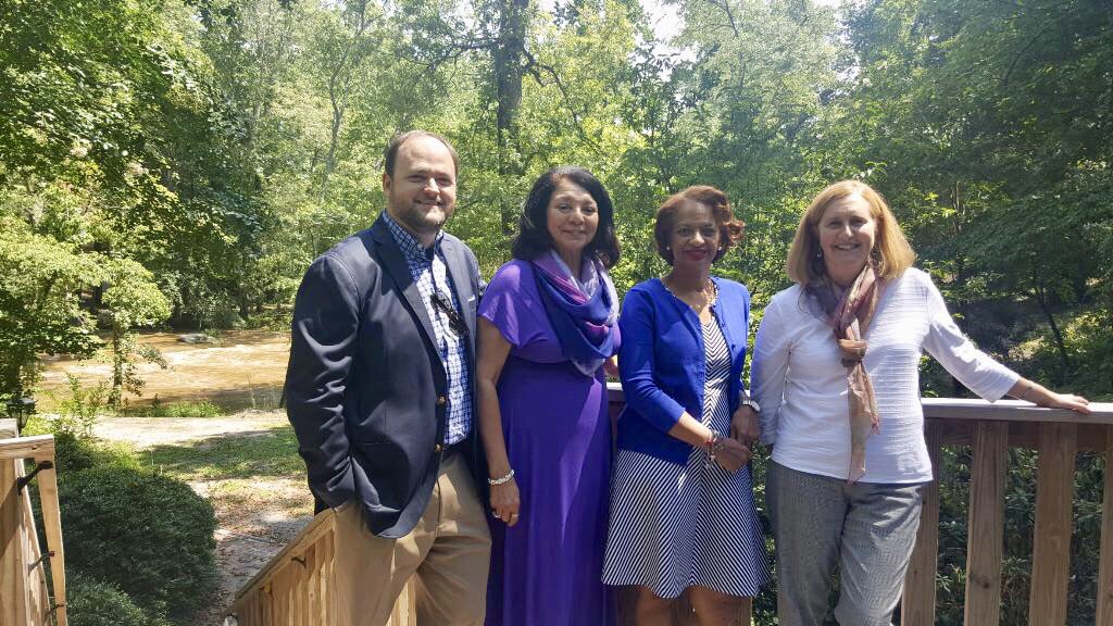 NCgoldenLEAF's tweet photo. .@NCgoldenLEAF Staff hosted the NC State Education Assistance Authority today to talk about our 4-year scholarship program. @NCgoldenLEAF has awarded more than 5,400 rural students w/ scholarships to attend 4-year #nccolleges over 20 years!
#20YearsOfScholars
#LEAFprints
#GLF20th https://t.co/FI01OY4gWN