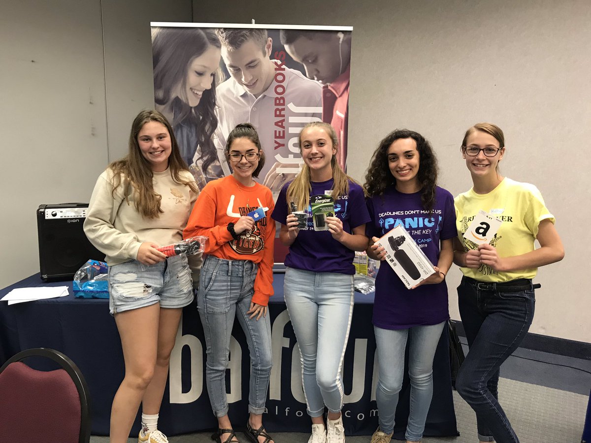 HHSNewsStaff's tweet photo. Day TWO of Balfour YB camp! Brought home gift cards, camera equipment, stories, knowledge, and a drive to make the 20s YB one of the best! #TigerJournalists #Balfour #YB #yearbookcamp #rockpaperscissors #photography @Abbygsmi @makaybrinley @cray_leyy @tiffawiffa77 @kmking560 https://t.co/uIJi5DLd7w