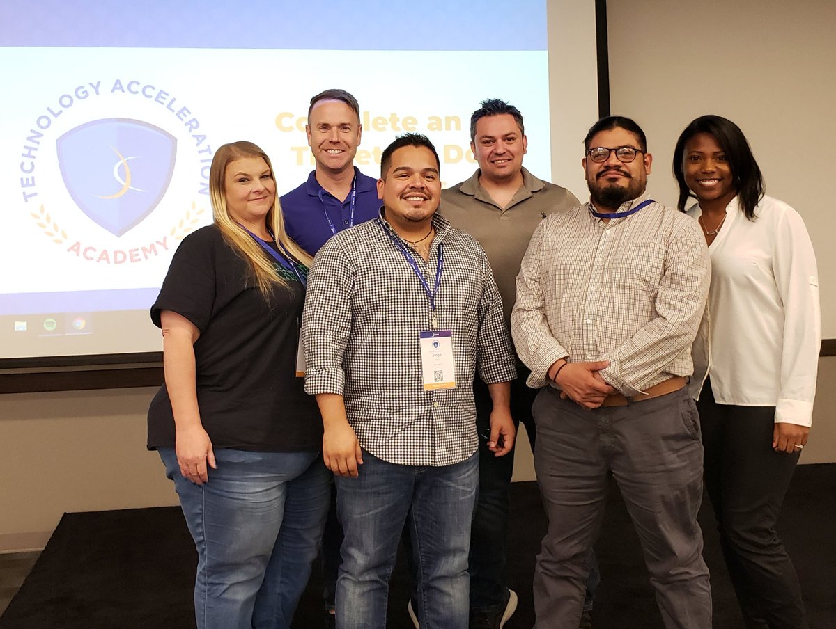 MsWebb1's tweet photo. TCEA Conference Day 1 Completed. @MrRigneyScience @Navatis1931 @engineergomezjr https://t.co/Ndn05NQXHG