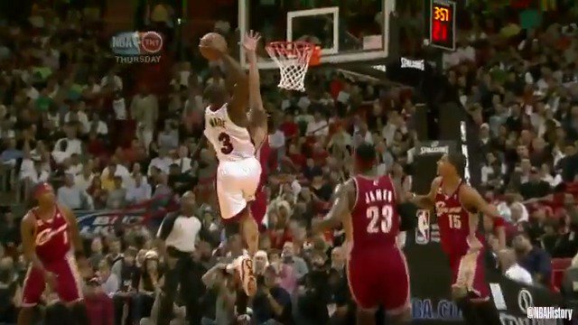 dwyane wade dunk on varejao gif