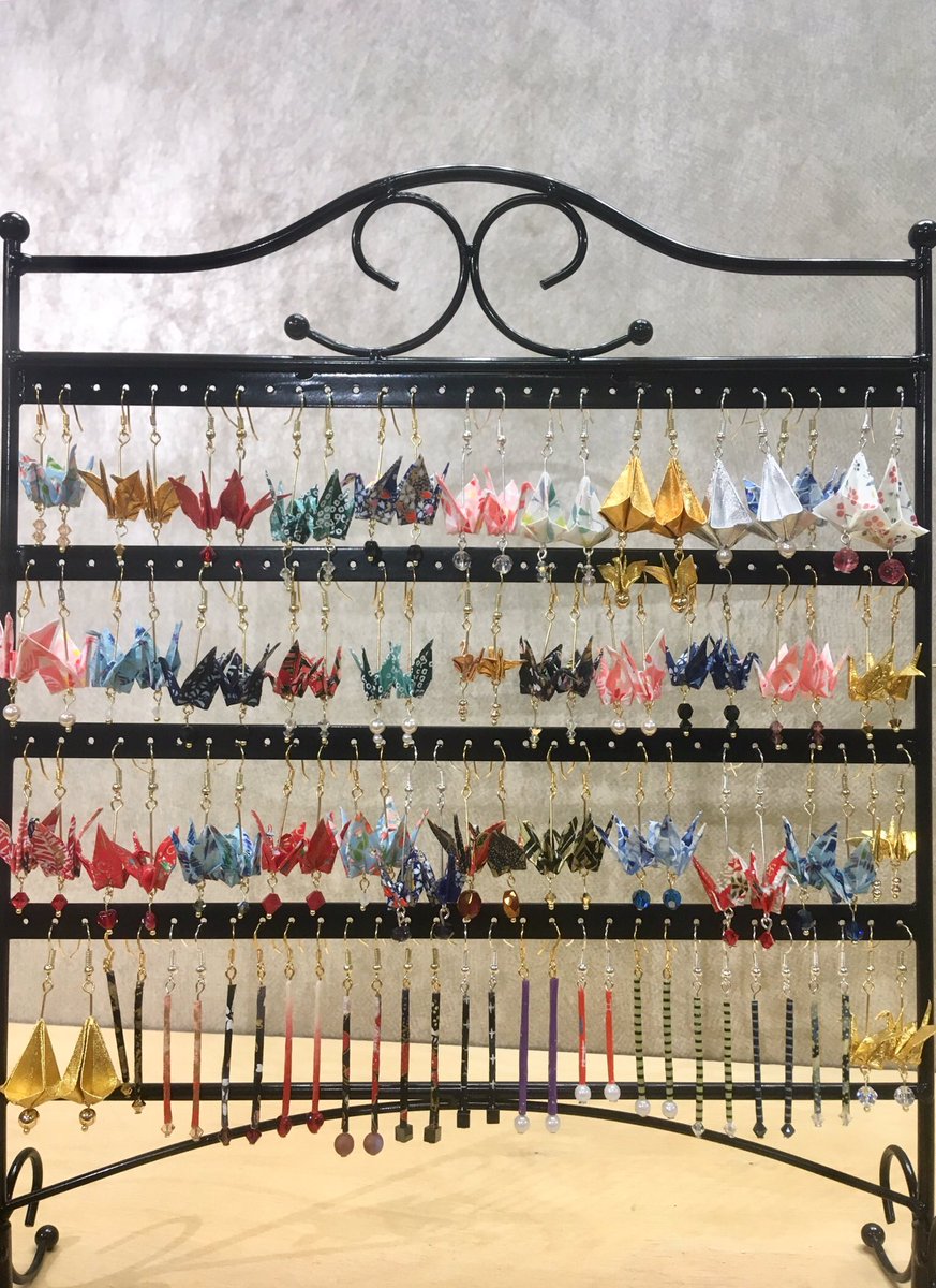 Handmade origami earrings.
(Made by Sachiko) 
.
.
#lovelyearrings 
#japanesecraneart 
#craftart 
#yuzenpaper 
#yuzenpaperjewelry 
#differentpatterns 
#shoplocal
#cambridgemass 
#brickandmortarstore
#japanesegiftshop 
#japanesegifts
#tokaigifts