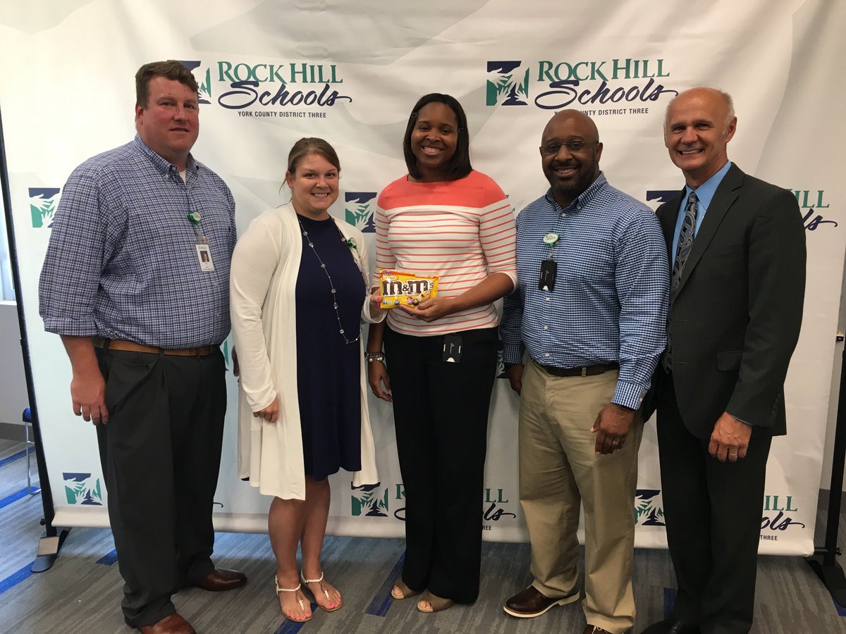 WillCook13's tweet image. I am thankful and blessed to work with so many amazing leaders ⁦@RockHillSchools⁩ who know our WHY #OneTeamOneMissionOneRockHill #FocusFive